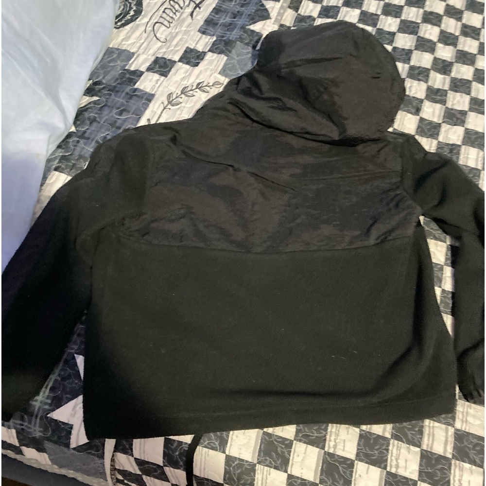 Girls size small Nike dri-fit hooded hacket